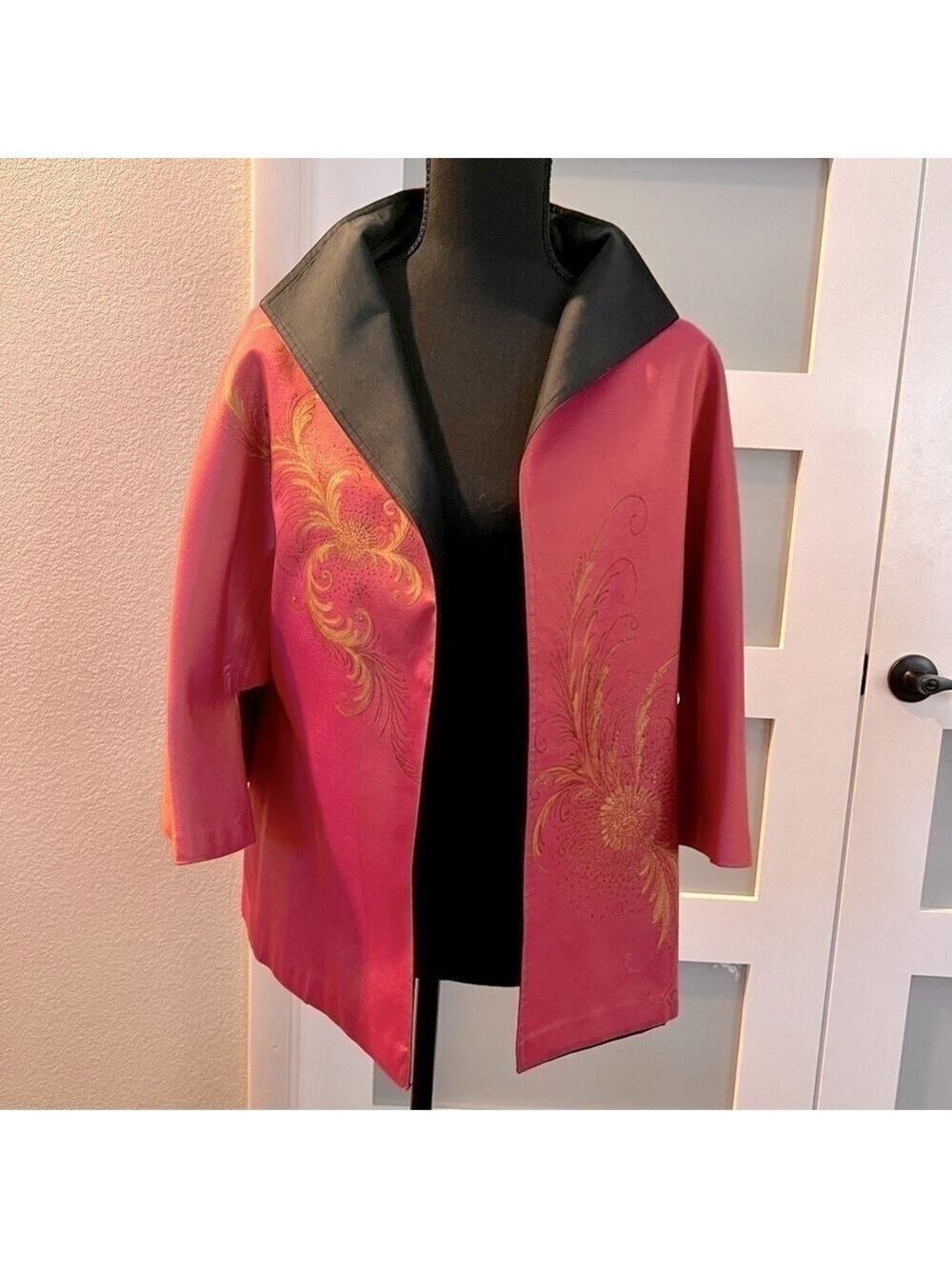 Thai SILK pink and black cardigan. Size M